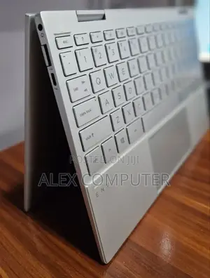 New Laptop HP Envy X360 8GB Intel Core I7 SSD 512GB