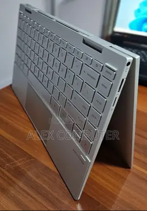 New Laptop HP Envy X360 8GB Intel Core I7 SSD 512GB