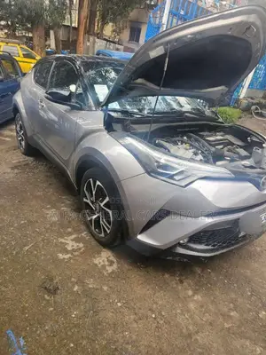 Toyota C-HR 2017 Silver