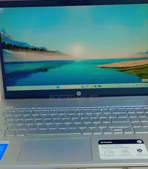 New Laptop HP Pavilion 15 8GB Intel Core I7 SSD 256GB