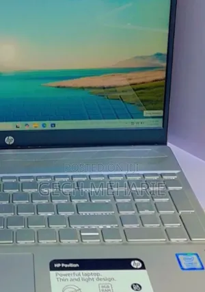 New Laptop HP Pavilion 15 8GB Intel Core I7 SSD 256GB