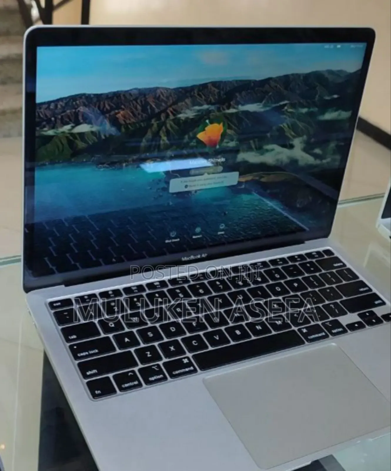 New Laptop Apple MacBook Air 2020 M1 8GB Intel Core I3 SSD 256GB