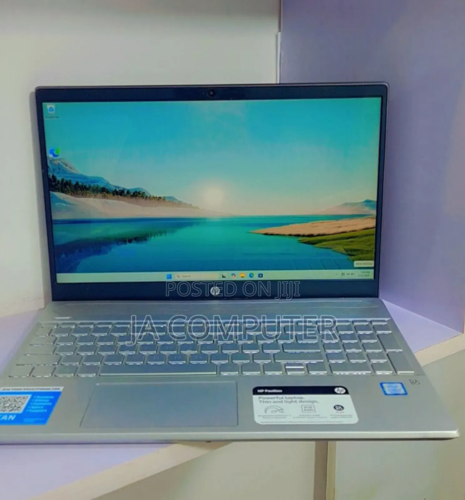 New Laptop HP Pavilion 15 8GB Intel Core I7 SSD 256GB