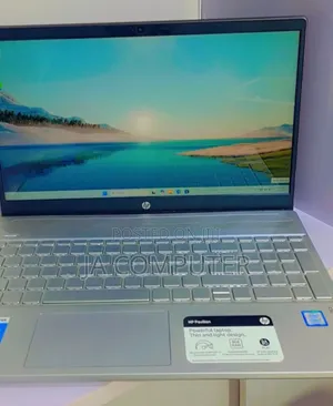 New Laptop HP Pavilion 15 8GB Intel Core I7 SSD 256GB