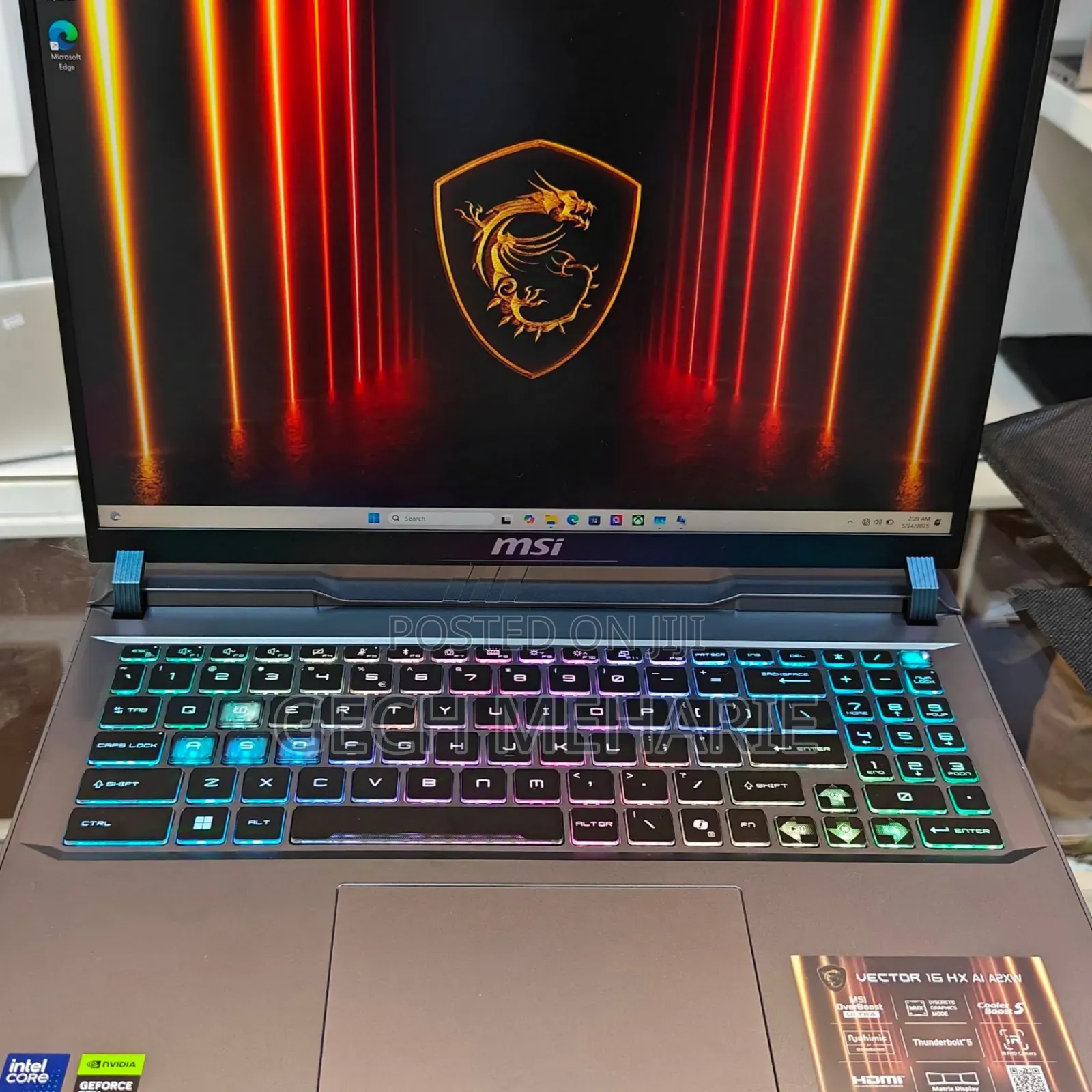 New Laptop MSI Vector 17 HX AI A2XWJG 16GB Intel Core Ultra 7 SSD 1T
