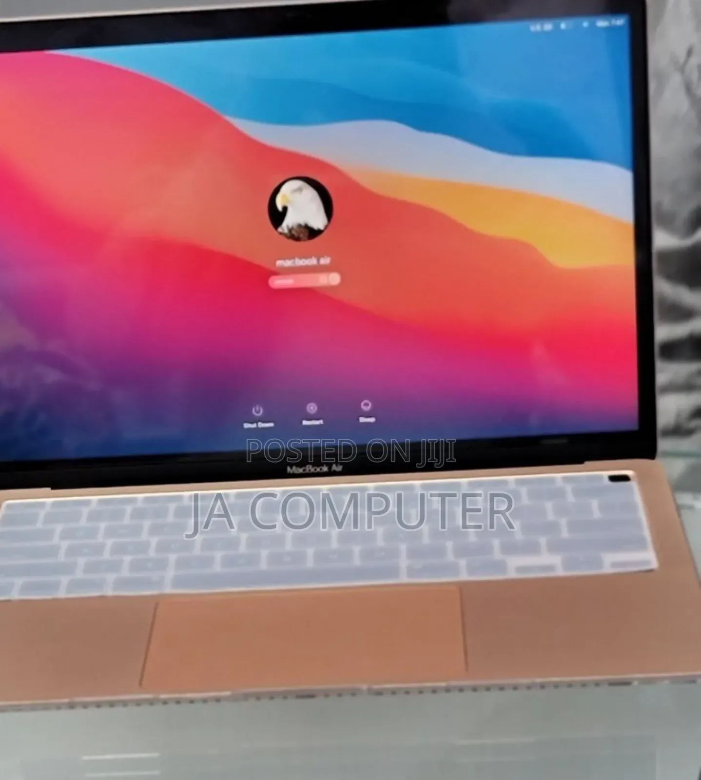 New Laptop Apple MacBook Air 2020 M1 8GB Apple M1 SSD 256GB