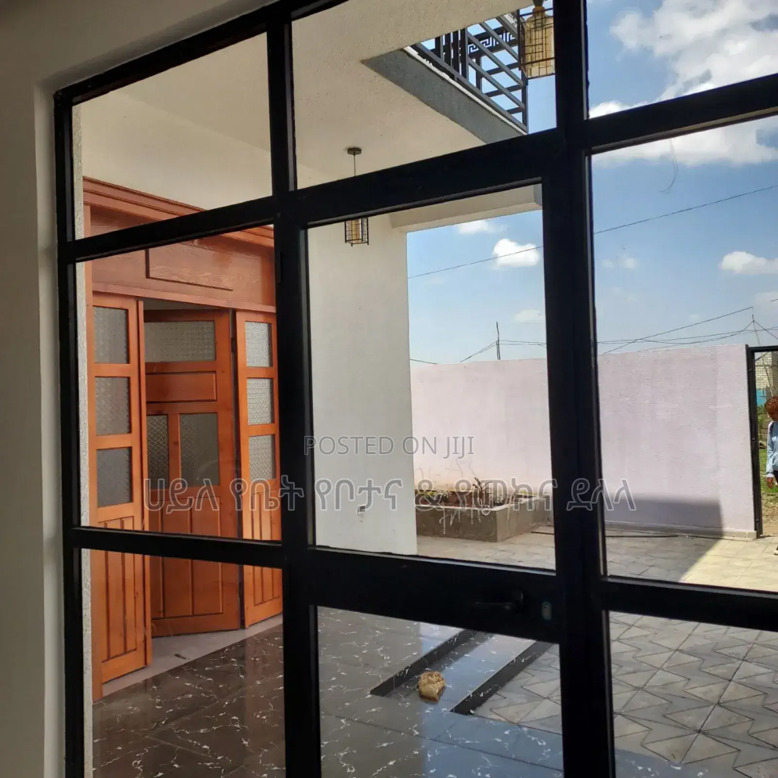 Furnished 5bdrm House in Ccd Real State, Oromia-Finfinne for sale
