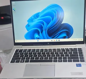 New Laptop HP EliteBook 840 G8 16GB Intel Core I7 SSD 512GB