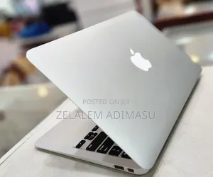 New Laptop Apple MacBook Air 2015 4GB Intel Core I5 SSD 128GB