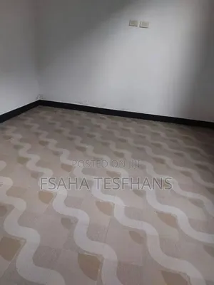 5bdrm Villa in House, Yeka for rent