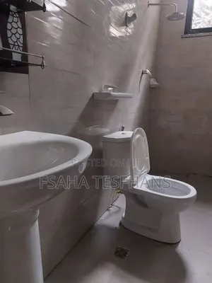 5bdrm Villa in House, Yeka for rent