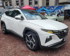 Photo - Hyundai Tucson 2022 Ivory