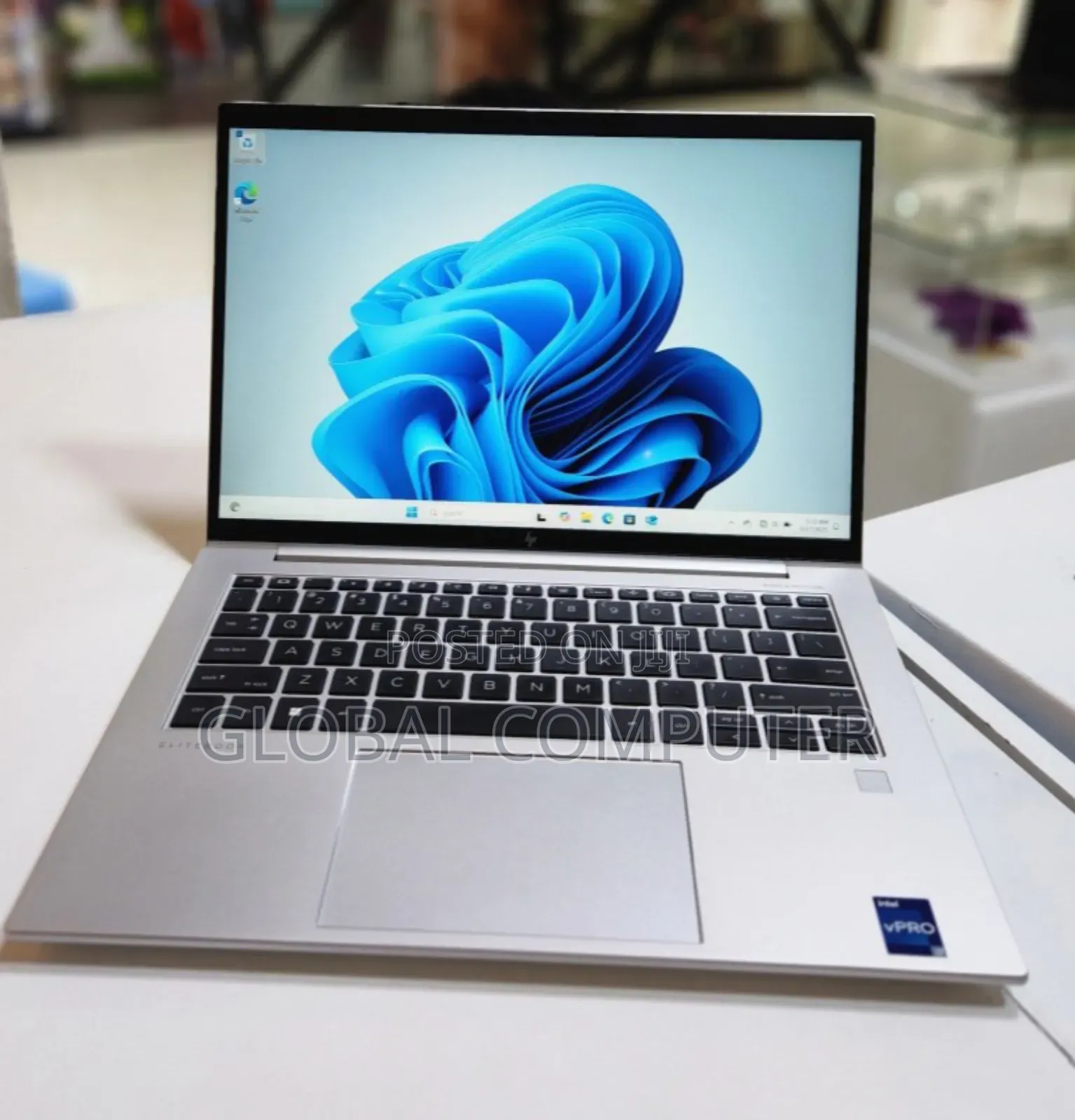 New Laptop HP EliteBook 640 G10 16GB Intel Core I7 SSD 512GB