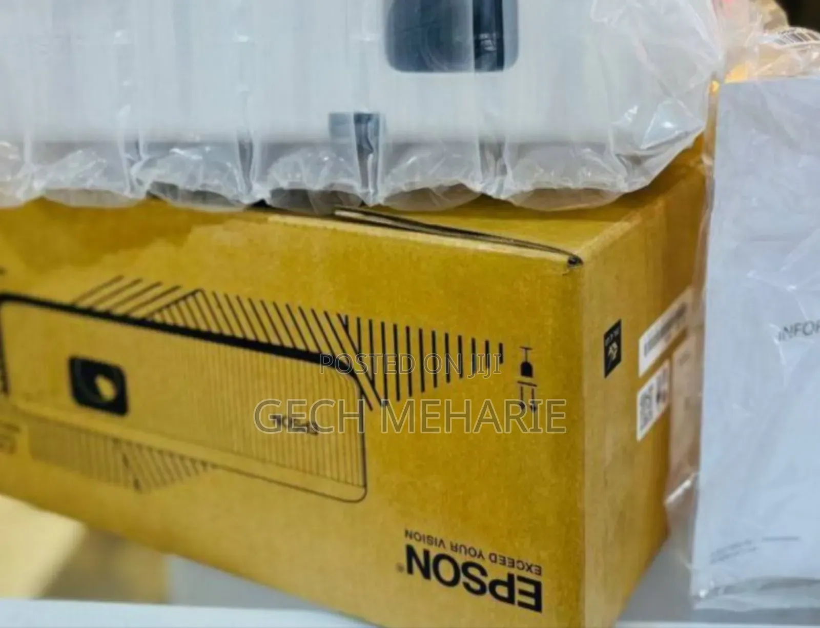 Brand New Epson Projector Co-W01 With Remote and Manual Y