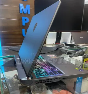 New Laptop MSI Creator 17 B11uh-416 16GB Intel Core Ultra 7 SSD 1T