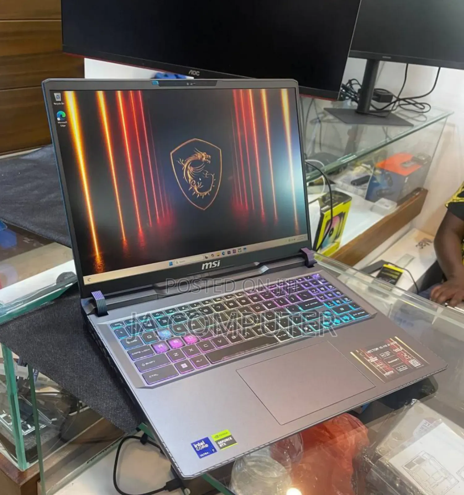 New Laptop MSI Vector GP68 HX 13V 32GB Intel Core Ultra 7 SSD 1T