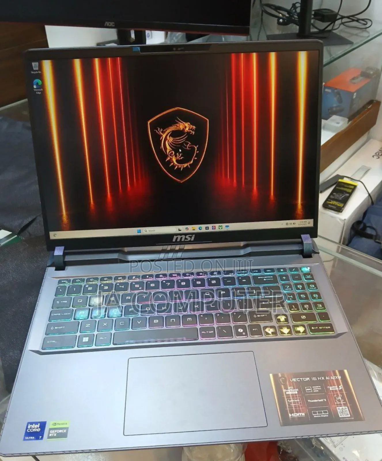 New Laptop MSI Vector GP68 HX 13V 32GB Intel Core Ultra 7 SSD 1T