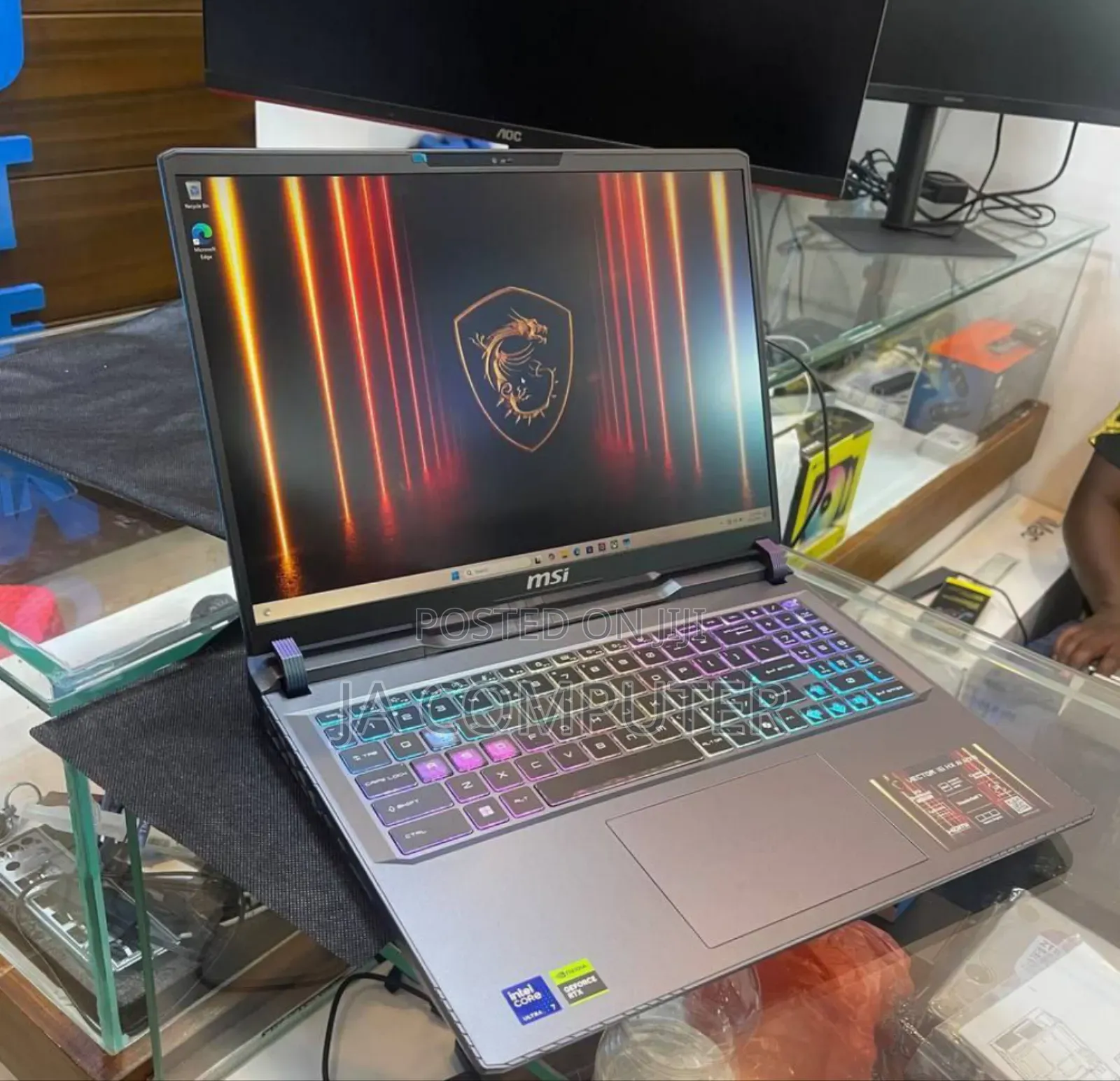 New Laptop MSI Vector GP68 HX 13V 32GB Intel Core Ultra 7 SSD 1T