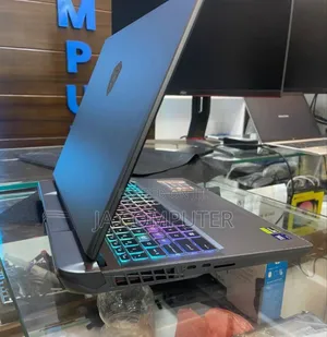 New Laptop MSI Vector GP68 HX 13V 32GB Intel Core Ultra 7 SSD 1T