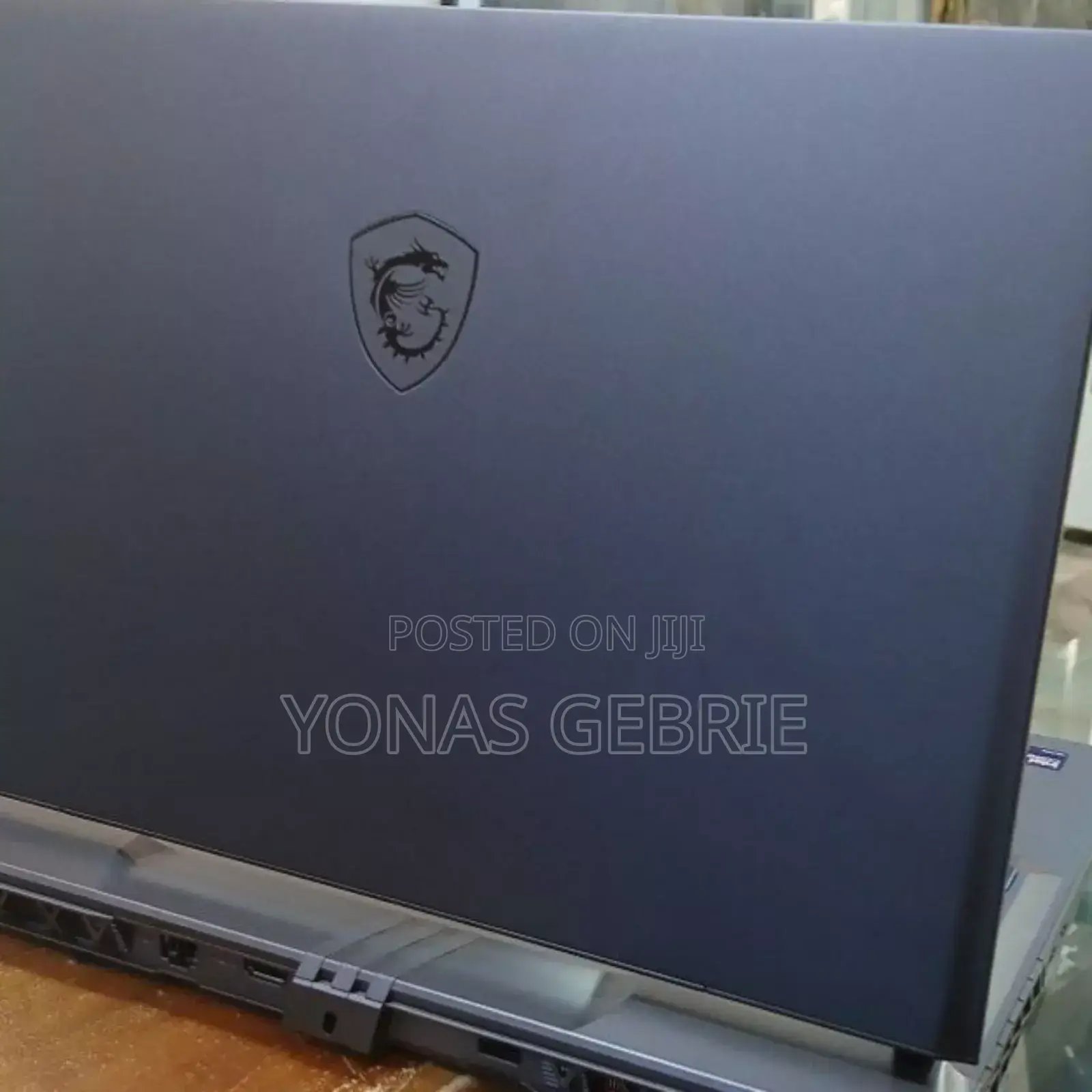 New Laptop MSI Vector 17 HX AI A2XWJG 16GB Intel Core Ultra 7 SSD 1T