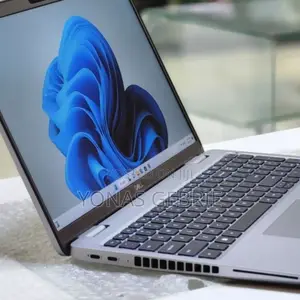 Photo - New Laptop Dell Latitude 5540 16GB Intel Core I7 SSD 512GB