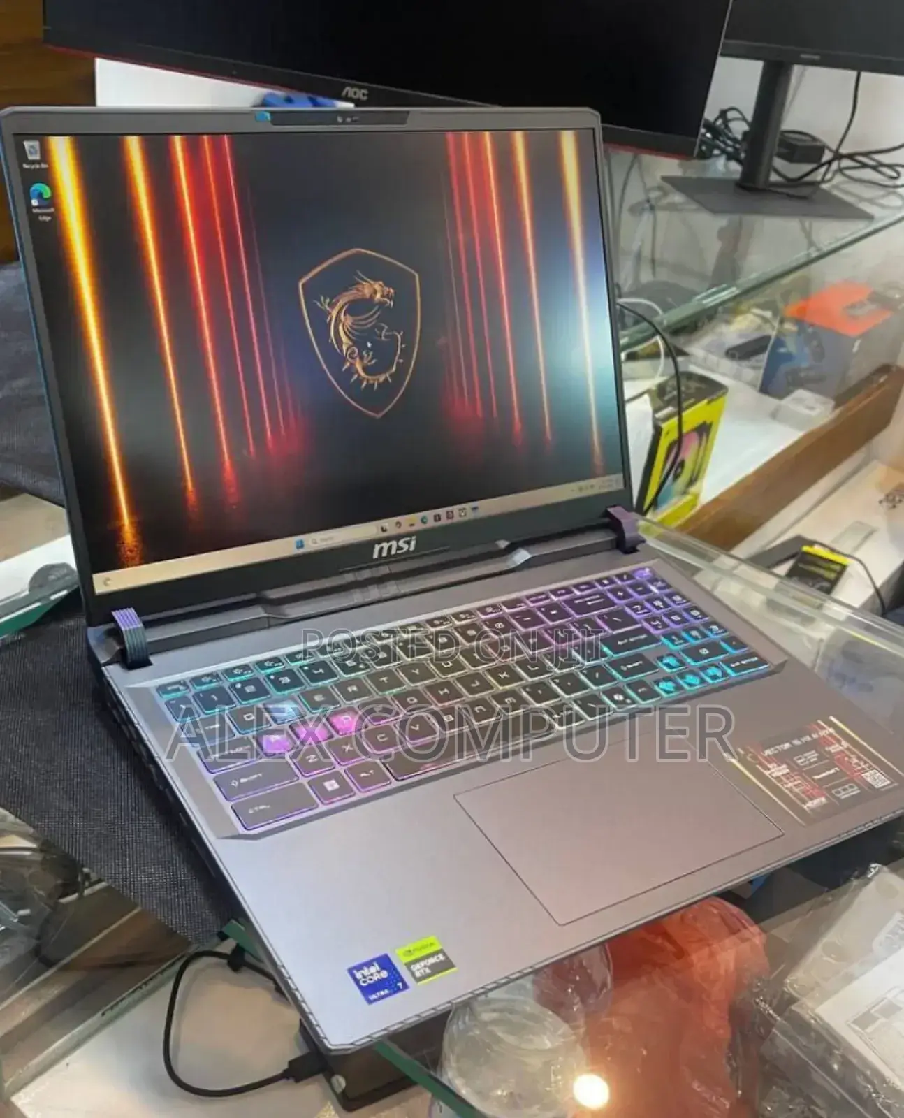 New Laptop MSI Vector 17 HX AI A2XWJG 16GB Intel Core Ultra 7 SSD 1T