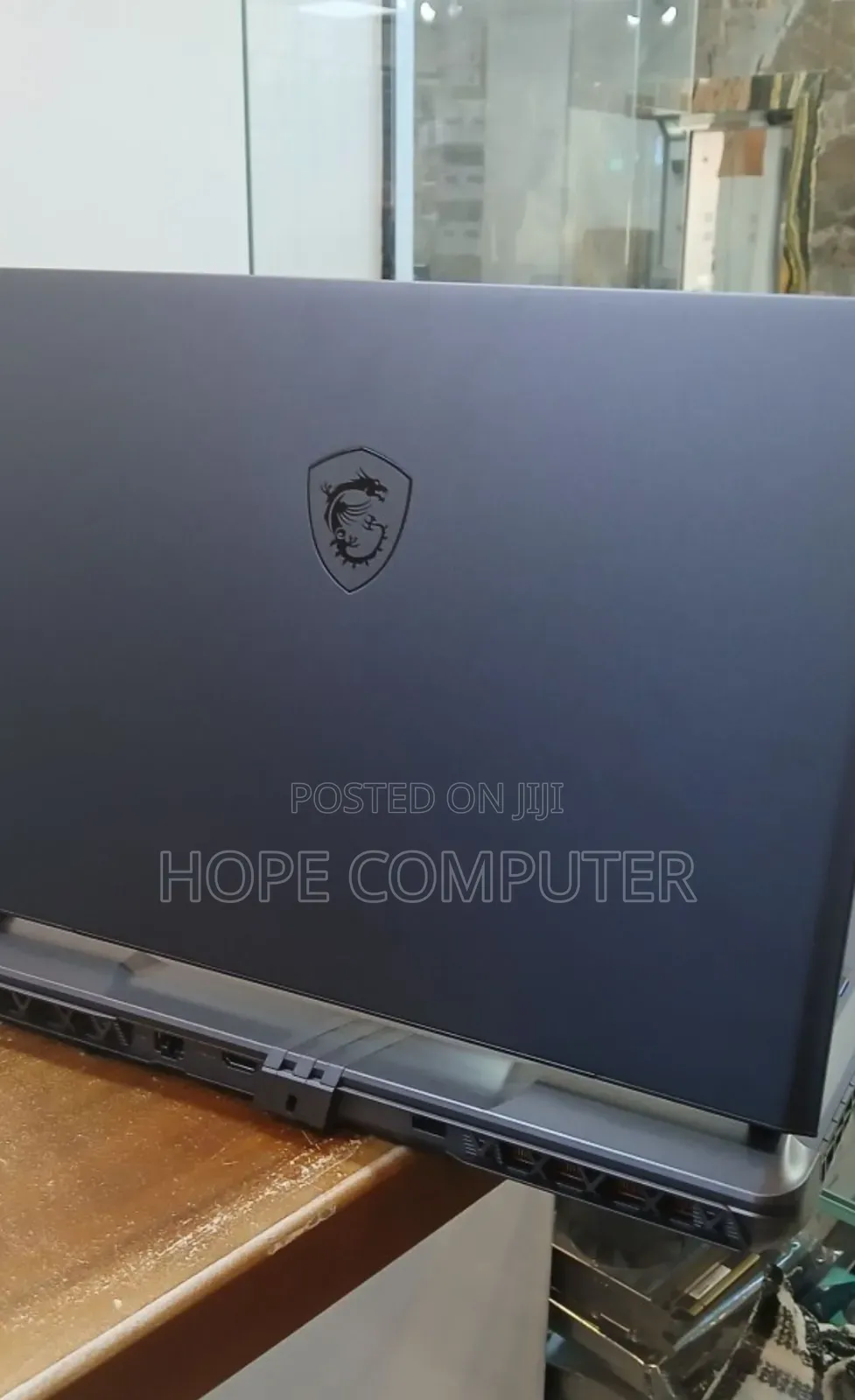 New Laptop MSI Vector 17 HX AI A2XWJG 16GB Intel Core Ultra 7 SSD 1T