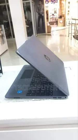 New Laptop HP Stream Notebook 8GB Intel Core I5 SSD 256GB