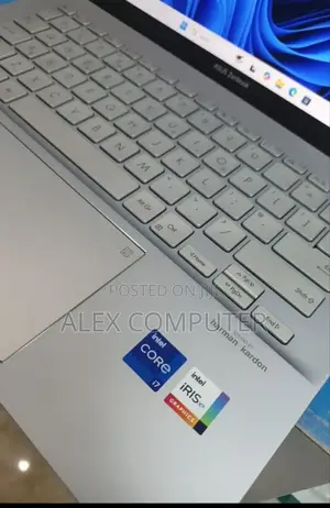 New Laptop Asus Zenbook 14 UX434 16GB Intel Core I7 SSD 1T