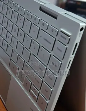 New Laptop HP Envy X360 8GB Intel Core I7 SSD 512GB
