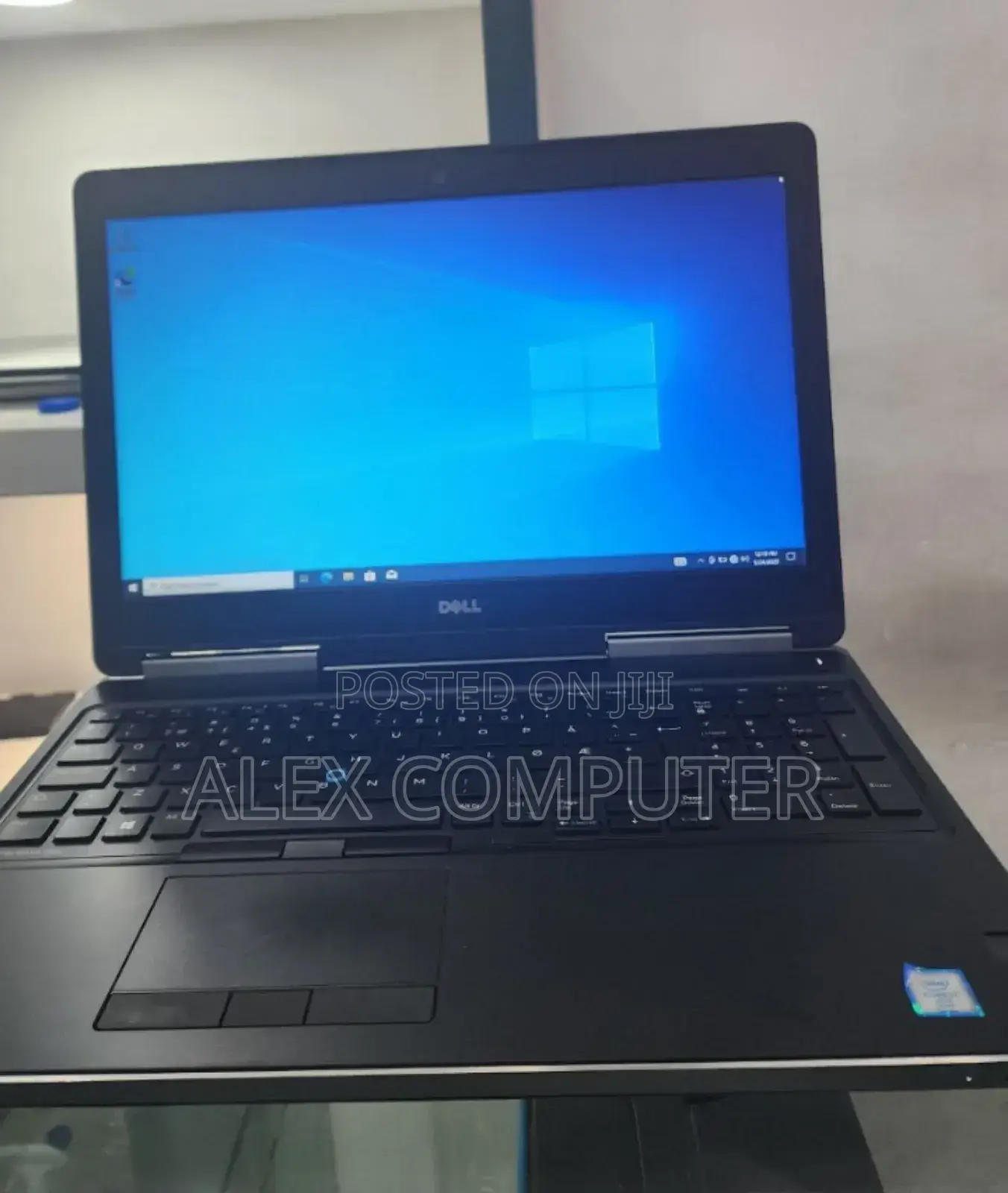 New Laptop Dell XPS 15 16GB Intel Core I7 SSD 512GB