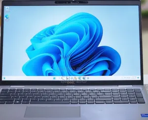 Photo - New Laptop Dell Latitude 5540 16GB Intel Core I7 SSD 512GB