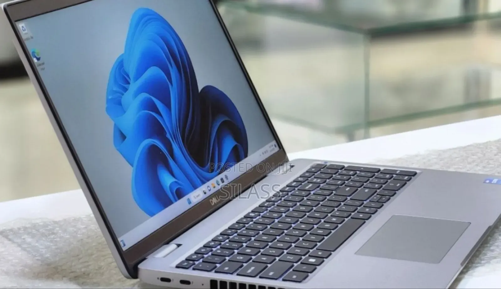 New Laptop Dell Latitude 5540 16GB Intel Core I7 SSD 512GB