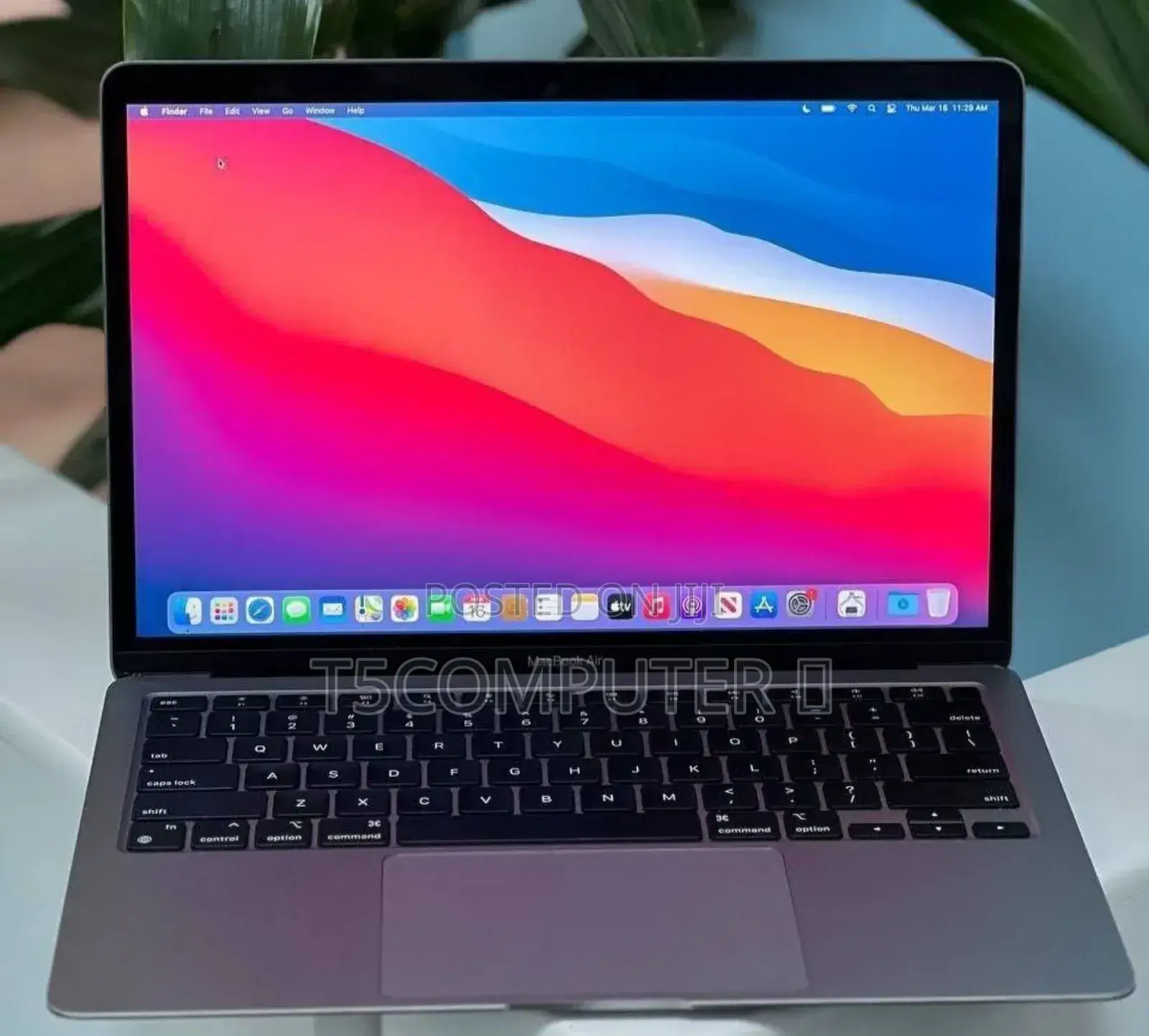 New Laptop Apple MacBook Pro 2020 16GB Intel Core I5 SSD 512GB