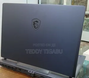 New Laptop MSI Vector 17 HX AI A2XWJG 16GB Intel Core Ultra 7 SSD 1T