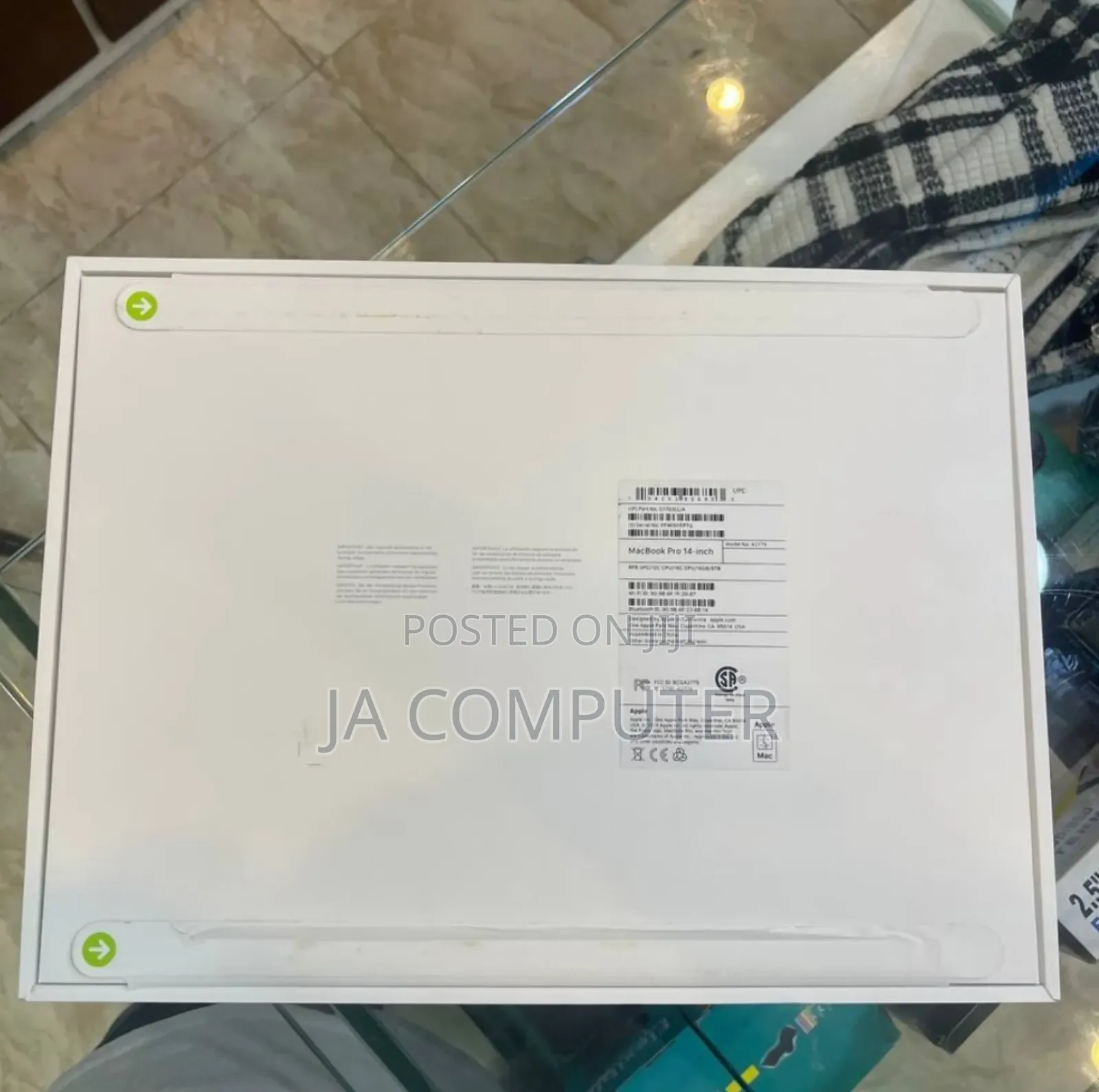 New Laptop Apple MacBook Pro 2022 M2 16GB Apple M2 SSD 4T