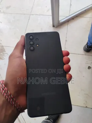 Photo - Samsung Galaxy A32 128 GB Black