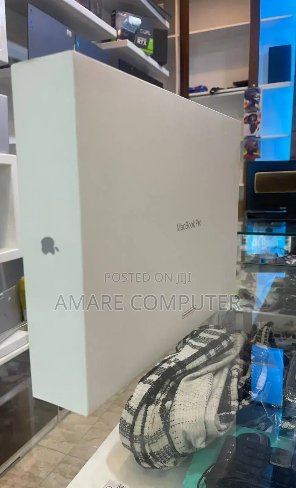 New Laptop Apple MacBook Pro 2023 M2 Pro 14-Inch 16GB Apple M2 SSD 4T