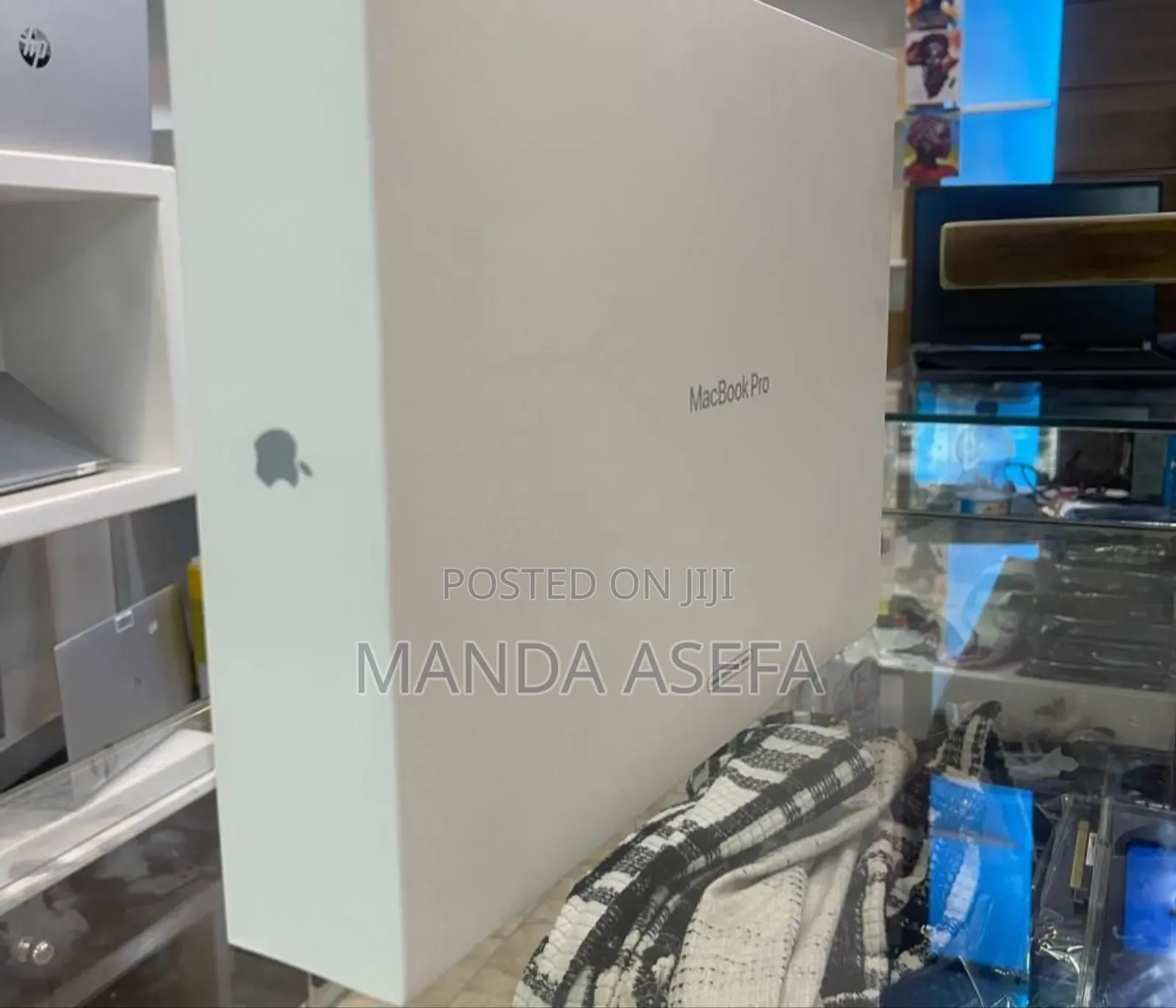 New Laptop Apple MacBook Pro 16GB Apple M2 SSD 4T