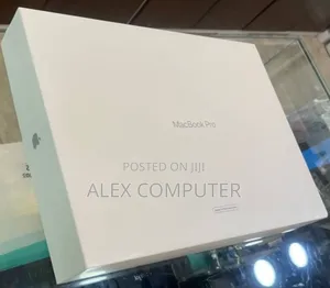 New Laptop Apple MacBook Pro 2022 M2 16GB Apple M2 SSD 1T