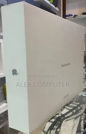 New Laptop Apple MacBook Pro 2022 M2 16GB Apple M2 SSD 1T