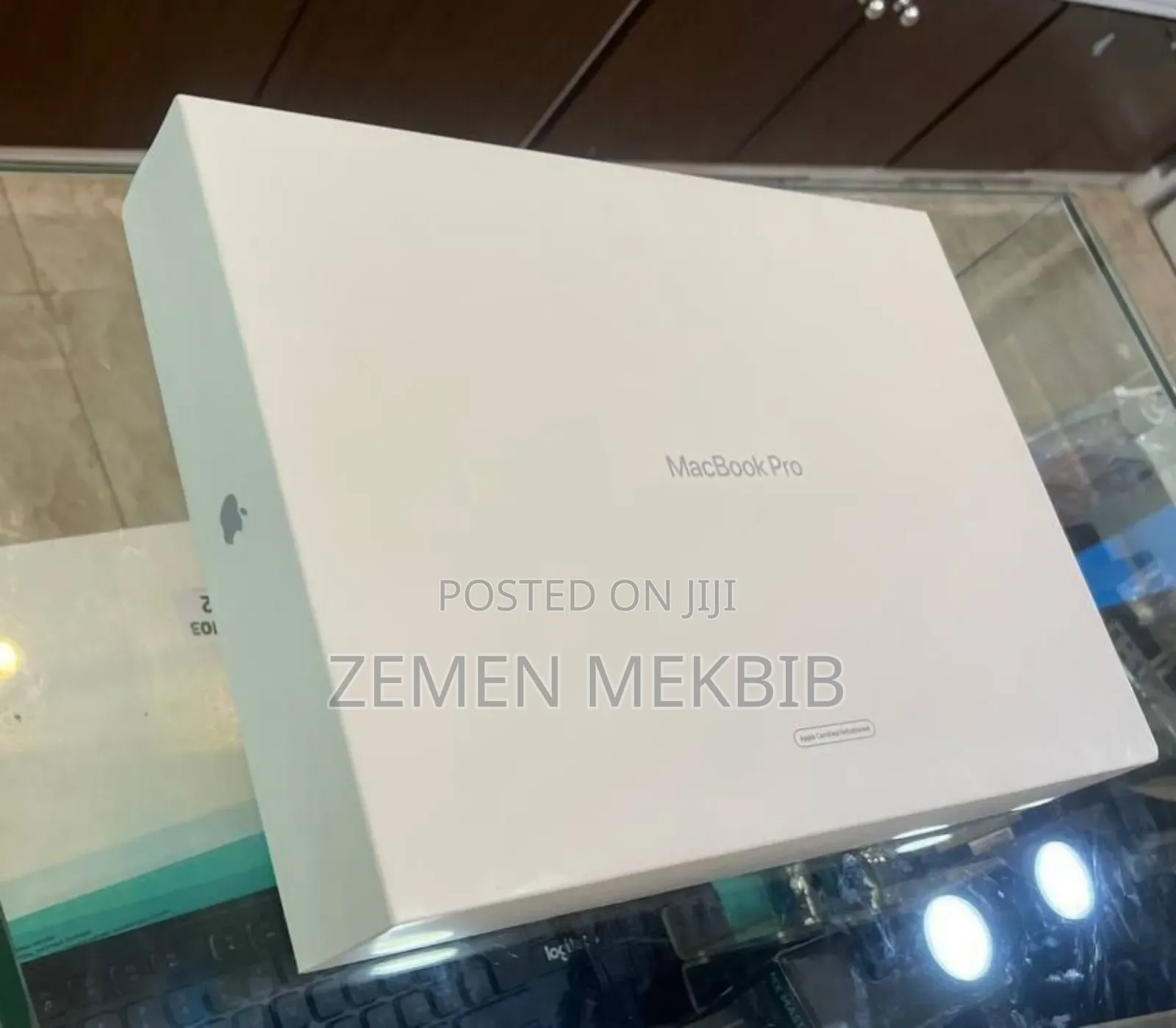 New Laptop Apple MacBook Pro 2022 M2 16GB Intel Core I9 SSD 3T