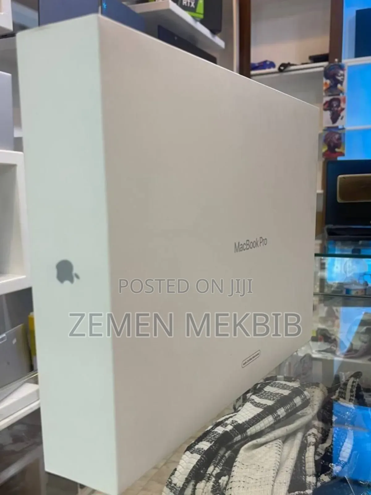 New Laptop Apple MacBook Pro 2022 M2 16GB Intel Core I9 SSD 3T