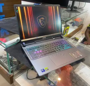 New Laptop MSI Vector 17 HX AI A2XWJG 16GB Intel Core Ultra 7 SSD 1T