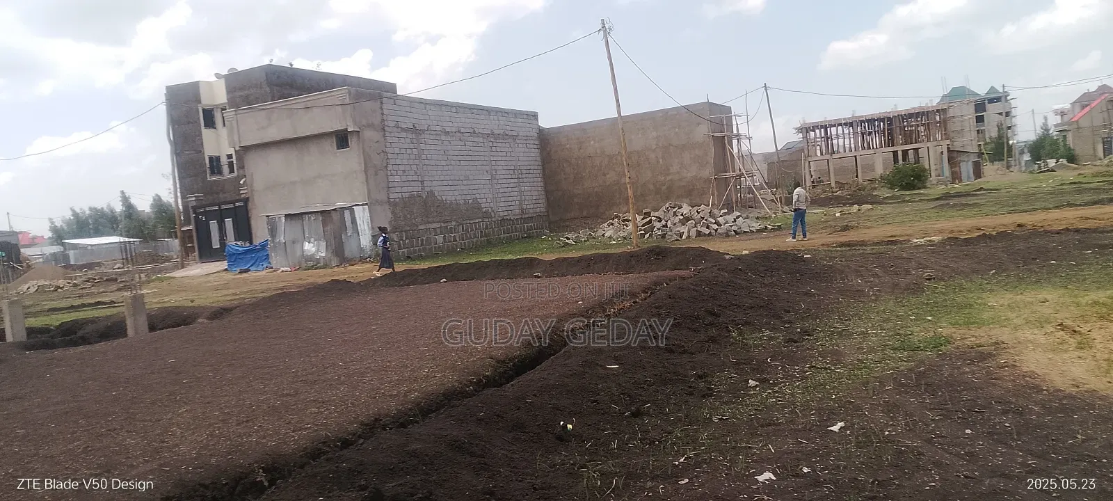 ቃሊቲ ዩኒሳ አደባባይ 140 ካሬ ባዶ ቦታ