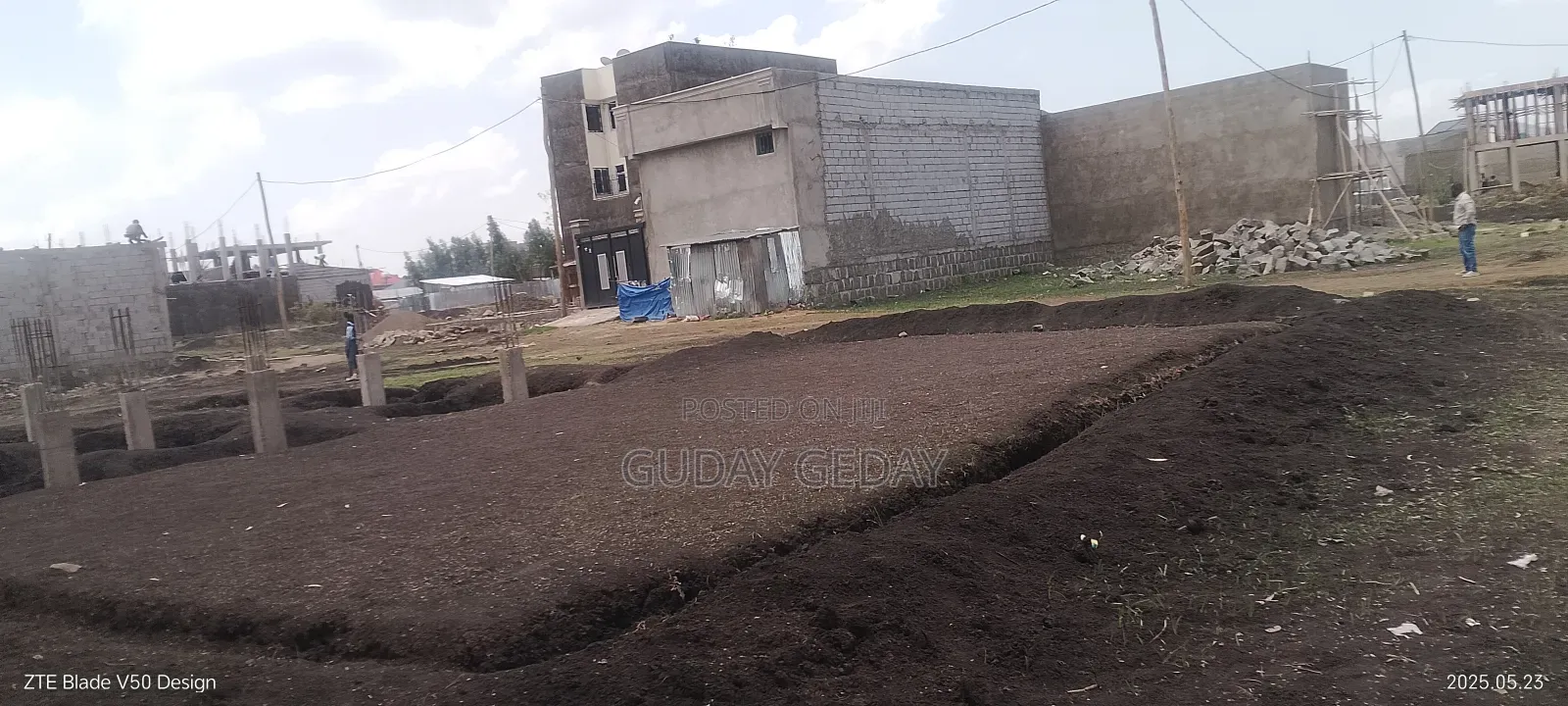 ቃሊቲ ዩኒሳ አደባባይ 140 ካሬ ባዶ ቦታ