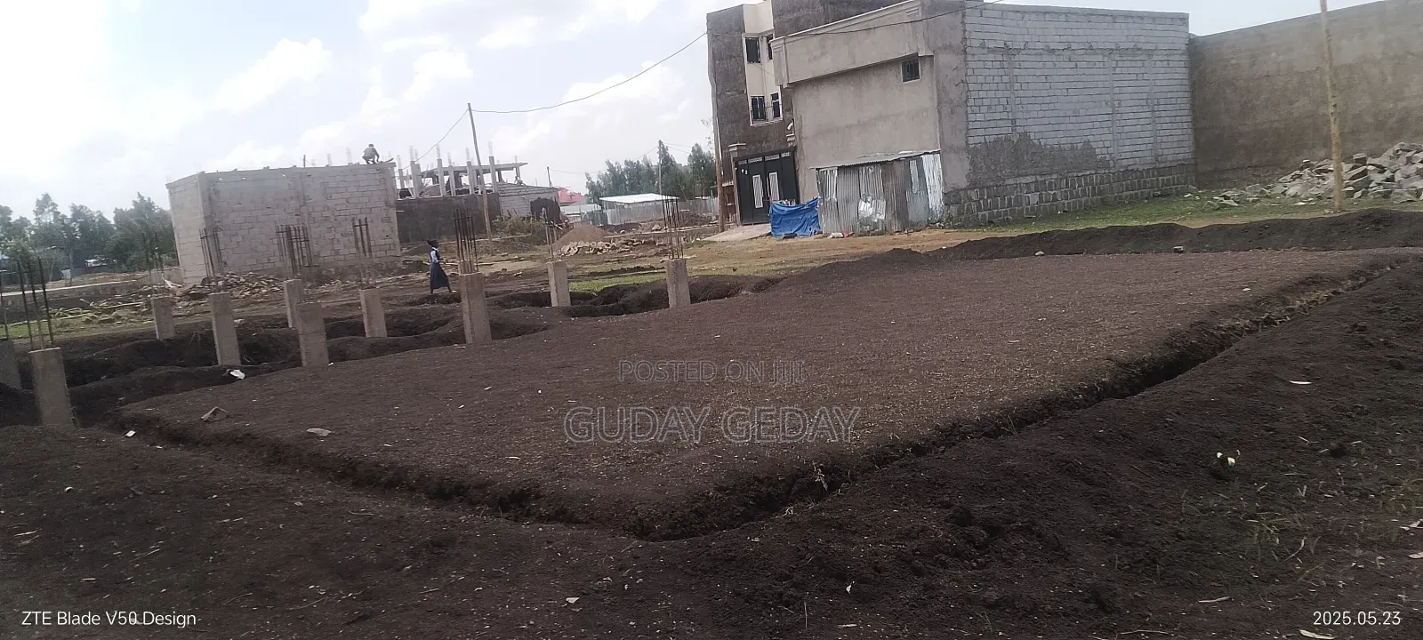 ቃሊቲ ዩኒሳ አደባባይ 140 ካሬ ባዶ ቦታ