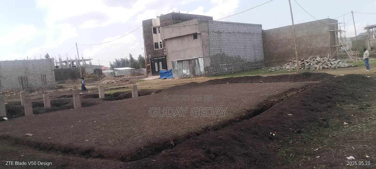 ቃሊቲ ዩኒሳ አደባባይ 140 ካሬ ባዶ ቦታ