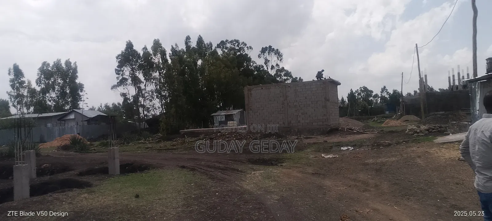 ቃሊቲ ዩኒሳ አደባባይ 140 ካሬ ባዶ ቦታ