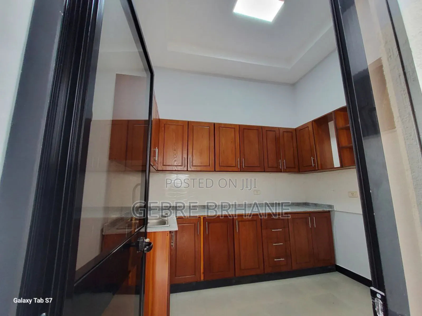 3bdrm Villa in Villa, Yeka for rent